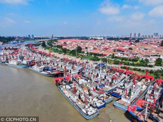 江蘇連云港 漁民備捕待開海